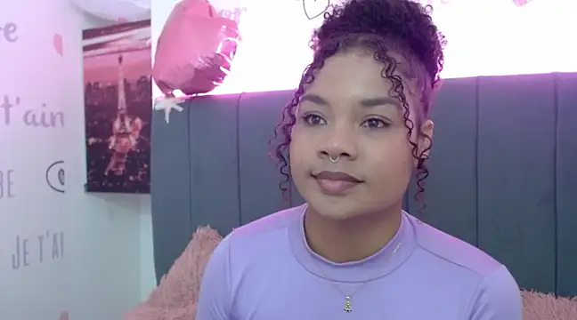 Snapshot of KittyBrookex chatting on February 19, 2025, 1:39 pm KittyBrookex online show from February 19, 2025, 1:39 pm