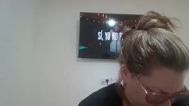 agatadominatrix1 online show from September 30, 2025, 8:03 pm