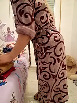 lamorbosa37 online show from January 18, 2025, 7:48 pm