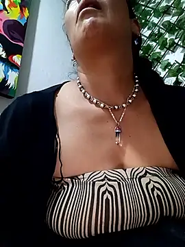 amatista 3012 online show from May 22, 2026, 9:42 pm
