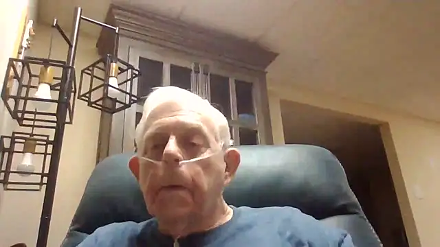 Snapshot of bootlegmanz chatting on May 6, 2026, 2:19 am bootlegmanz online show from May 6, 2026, 2:19 am