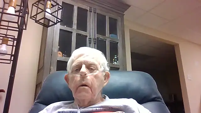 Snapshot of bootlegmanz chatting on June 19, 2026, 11:19 pm bootlegmanz online show from June 19, 2026, 11:19 pm