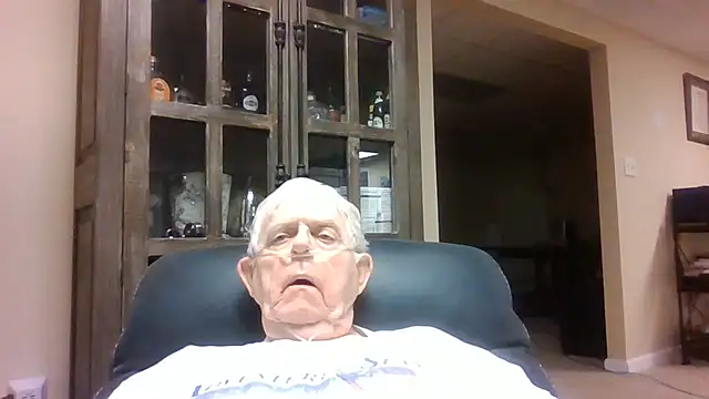 Snapshot of bootlegmanz chatting on June 22, 2026, 7:22 pm bootlegmanz online show from June 22, 2026, 7:22 pm
