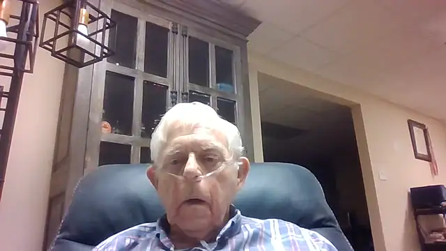 Snapshot of bootlegmanz chatting on June 26, 2026, 1:32 am bootlegmanz online show from June 26, 2026, 1:32 am