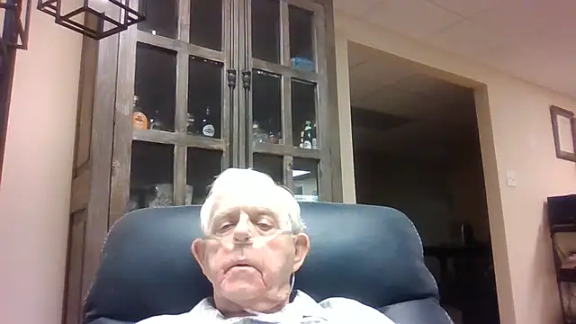 Snapshot of bootlegmanz chatting on June 30, 2026, 7:15 pm bootlegmanz online show from June 30, 2026, 7:15 pm