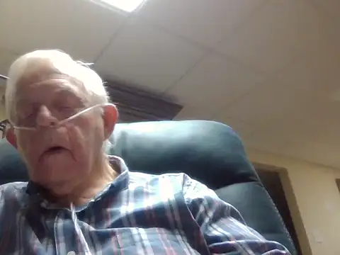 Snapshot of bootlegmanz chatting on July 17, 2026, 12:06 am bootlegmanz online show from July 17, 2026, 12:06 am
