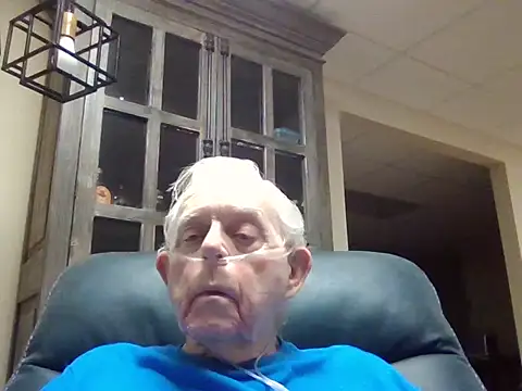 Snapshot of bootlegmanz chatting on July 23, 2026, 2:15 pm bootlegmanz online show from July 23, 2026, 2:15 pm