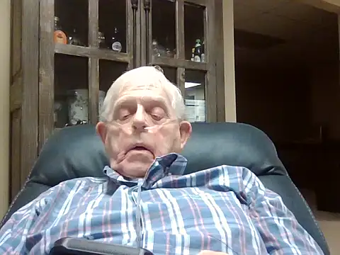 Snapshot of bootlegmanz chatting on July 25, 2026, 9:56 pm bootlegmanz online show from July 25, 2026, 9:56 pm