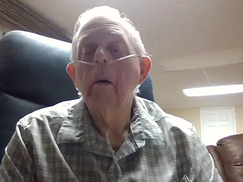 Snapshot of bootlegmanz chatting on July 28, 2026, 11:39 am bootlegmanz online show from July 28, 2026, 11:39 am