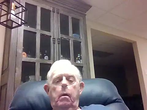 Snapshot of bootlegmanz chatting on July 29, 2026, 1:31 pm bootlegmanz online show from July 29, 2026, 1:31 pm