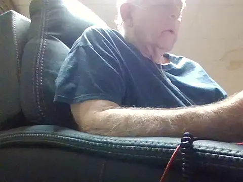 Snapshot of bootlegmanz chatting on July 30, 2026, 1:37 am bootlegmanz online show from July 30, 2026, 1:37 am