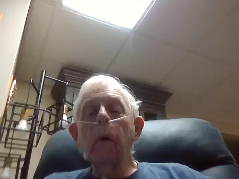Snapshot of bootlegmanz chatting on July 30, 2026, 6:07 pm bootlegmanz online show from July 30, 2026, 6:07 pm