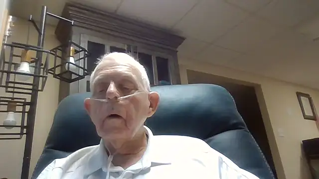 Snapshot of bootlegmanz chatting on July 31, 2026, 7:46 pm bootlegmanz online show from July 31, 2026, 7:46 pm