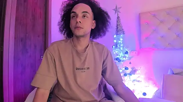 Snapshot of BarbieVenus chatting on December 17, 2025, 6:19 am BarbieVenus online show from December 17, 2025, 6:19 am