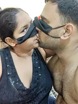 IND COUPLE1 online show from March 3, 2025, 5:39 pm