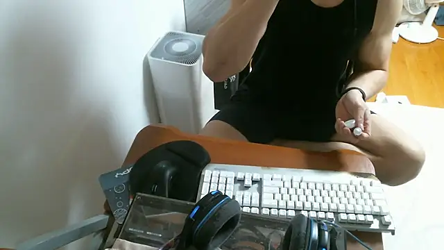 Stellan 0412 online show from February 15, 2026, 11:19 am