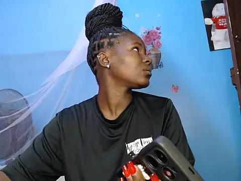 TrishaKalid online show from February 12, 2026, 9:04 am