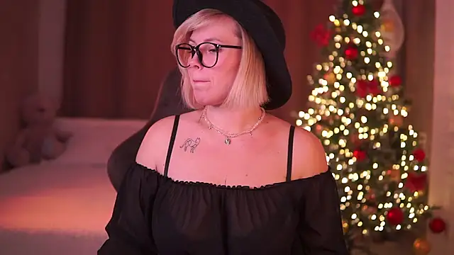 Charming Daphny online show from December 20, 2025, 6:09 am