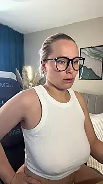 Charming Daphny online show from June 26, 2026, 5:45 am