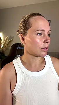 Charming Daphny online show from July 15, 2026, 7:13 am