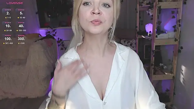 Snapshot of Brience chatting on March 4, 2025, 8:13 am Brience online show from March 4, 2025, 8:13 am