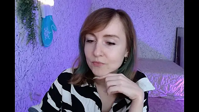 Athena Richards online show from March 20, 2025, 9:48 am