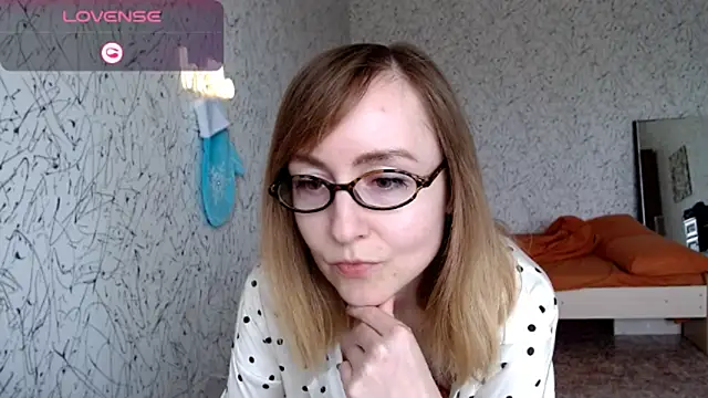 Athena Richards online show from May 8, 2026, 9:47 am