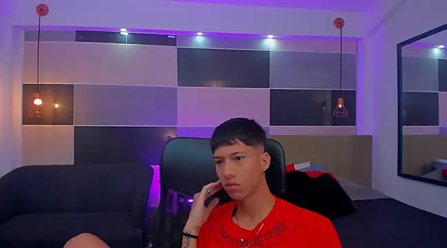 Snapshot of Juan_Nd_Steven chatting on January 4, 2025, 12:49 pm Juan Nd Steven online show from January 4, 2025, 12:49 pm