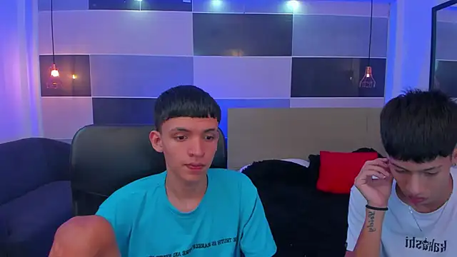 Snapshot of Juan_Nd_Steven chatting on January 18, 2025, 11:21 am Juan Nd Steven online show from January 18, 2025, 11:21 am