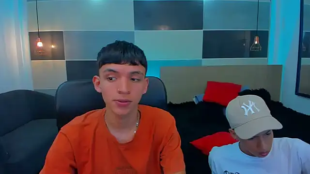 Snapshot of Juan_Nd_Steven chatting on February 14, 2025, 4:04 am Juan Nd Steven online show from February 14, 2025, 4:04 am