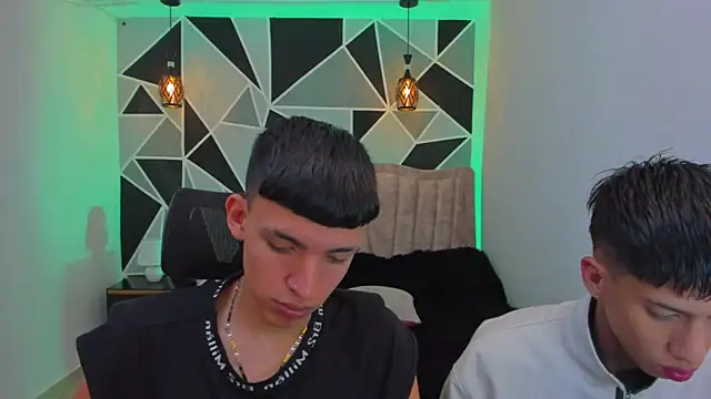 Snapshot of Juan_Nd_Steven chatting on November 9, 2025, 12:36 pm Juan Nd Steven online show from November 9, 2025, 12:36 pm