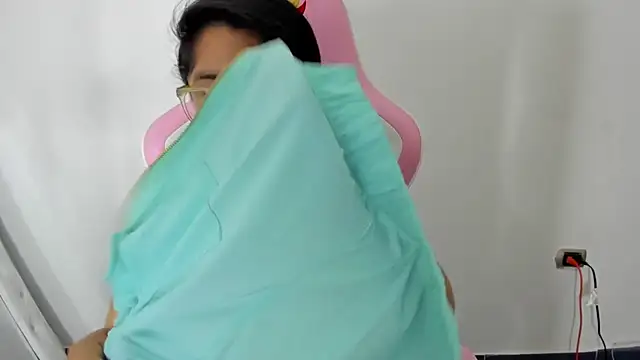 Snapshot of _Angelinaandrade_ chatting on February 15, 2025, 3:50 pm Angelinaandrade online show from February 15, 2025, 3:50 pm