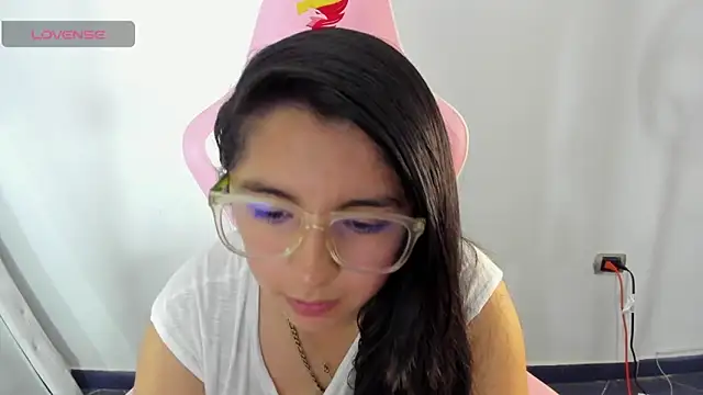 Snapshot of _Angelinaandrade_ chatting on February 28, 2025, 7:46 pm Angelinaandrade online show from February 28, 2025, 7:46 pm