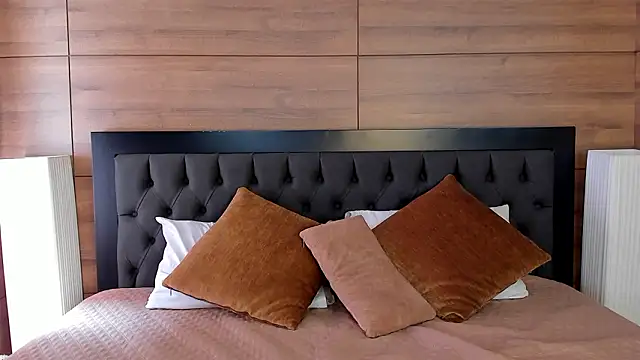 miah connor online show from March 17, 2026, 7:28 pm