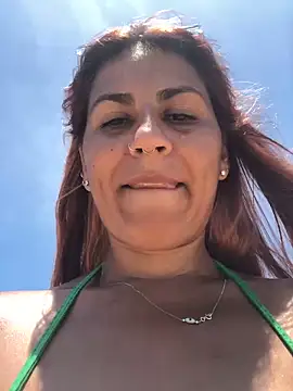 diosa202 online show from November 5, 2025, 2:06 pm