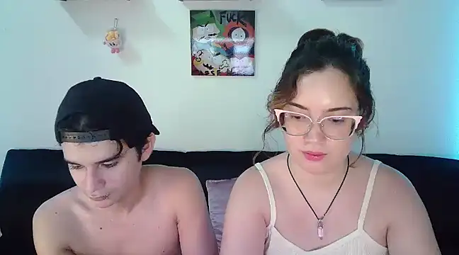 Snapshot of AndrewAnndCherry chatting on January 18, 2025, 1:19 am AndrewAnndCherry online show from January 18, 2025, 1:19 am