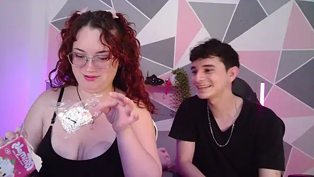 Snapshot of AndrewAnndCherry chatting on June 18, 2026, 11:20 pm AndrewAnndCherry online show from June 18, 2026, 11:20 pm