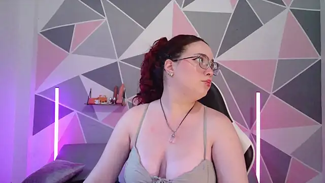 Snapshot of AndrewAnndCherry chatting on June 19, 2026, 10:13 pm AndrewAnndCherry online show from June 19, 2026, 10:13 pm