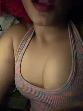 Snapshot of Hot_Goldengirl chatting on June 15, 2026, 8:22 pm Hot Goldengirl online show from June 15, 2026, 8:22 pm