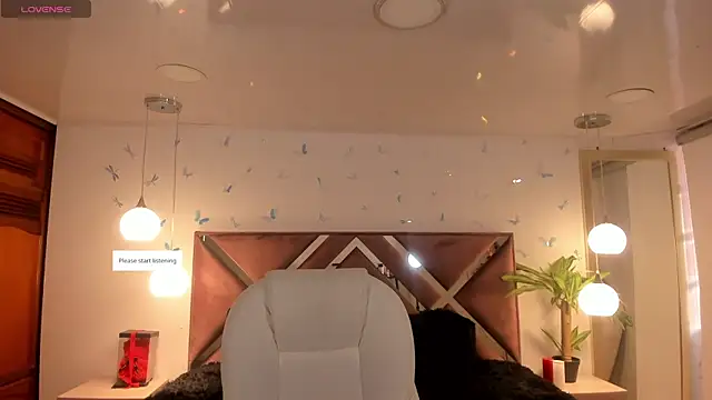 Snapshot of _Antonnela_ chatting on September 20, 2025, 1:34 pm Antonnela online show from September 20, 2025, 1:34 pm