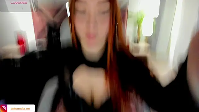  Antonnela  online show from February 2, 2026, 7:56 pm