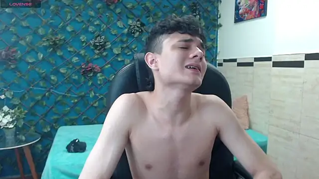 Waturox online show from March 6, 2025, 10:15 pm