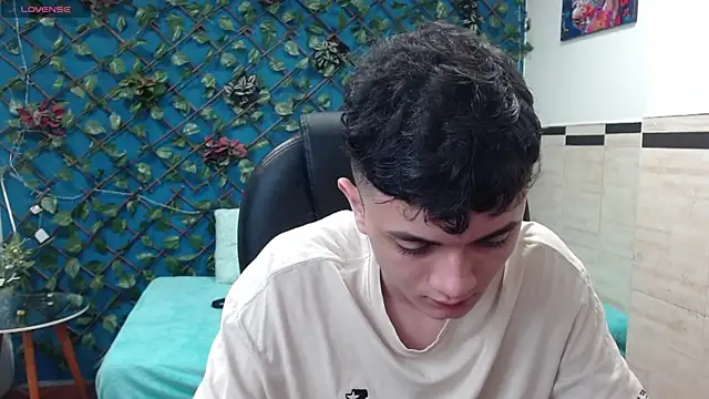 Waturox online show from March 11, 2025, 7:03 pm