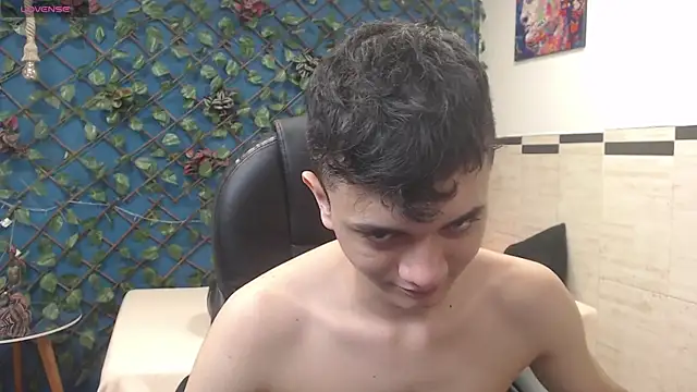 Waturox online show from September 12, 2025, 8:42 pm