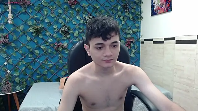 Waturox online show from September 18, 2025, 7:27 pm