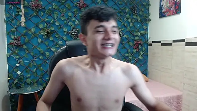 Waturox online show from November 13, 2025, 7:13 pm