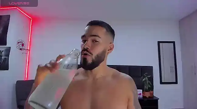 Alexander Martines online show from February 8, 2025, 11:24 pm