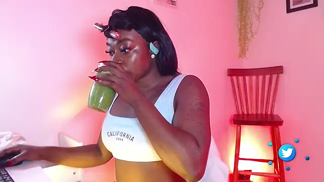 Snapshot of MiaKnox chatting on March 4, 2025, 9:07 am MiaKnox online show from March 4, 2025, 9:07 am