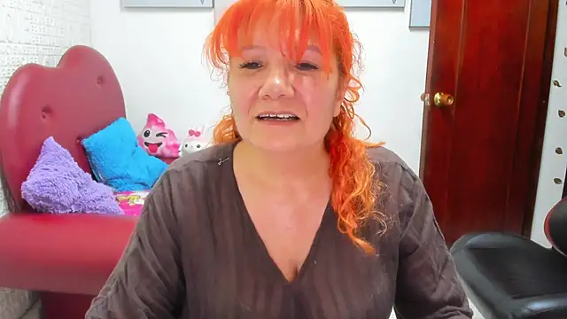 Salomeediaz  online show from June 13, 2026, 9:02 pm