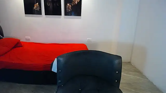 naomiwildburn online show from September 13, 2025, 2:17 pm